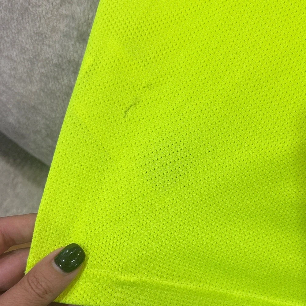 Nike Bright Yellow Short Sleeve Tee - Picture 4 of 4